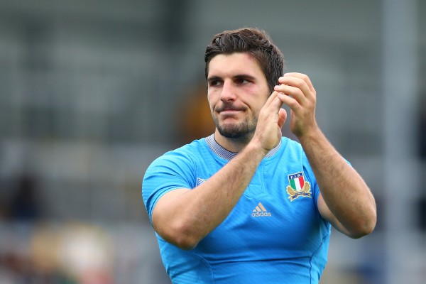 EXETER, ENGLAND - OCTOBER 11: Giovanbattista Venditti of Italy applauds the fans after the 2015 Rugby World Cup Pool D match between Italy and Romania at Sandy Park on October 11, 2015 in Exeter, United Kingdom. (Photo by Paul Gilham/Getty Images)