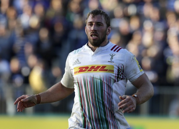 BATH, ENGLAND - OCTOBER 31: Chris Robshaw of Harlequins in action during the Aviva Premiership Match between Bath Rugby and Harlequins at The Recreation Ground on October 31, 2015 in Bath, England. (Photo by Julian Herbert/Getty Images)