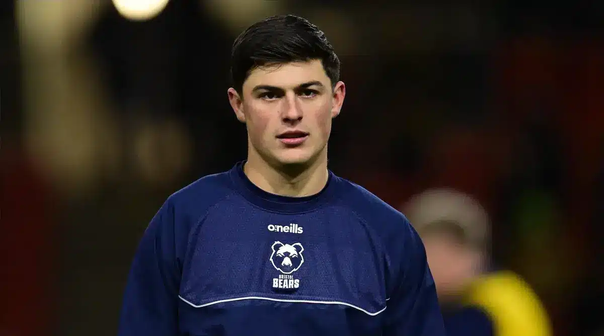 Louis Rees-Zammit stood down from rugby with head injury