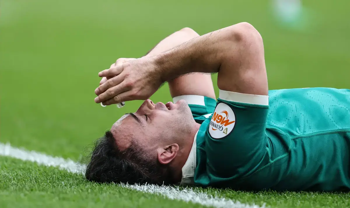 “He’s struggling.” – Ireland coach Simon Easterby reveals bleak James Lowe Injury Update.