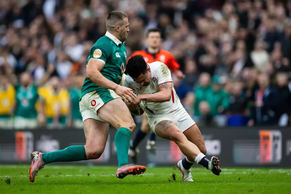 Ireland’s Tommy O’Brien amazed by Stuart McCloskey ‘NFL’ tackle on Marcus Smith
