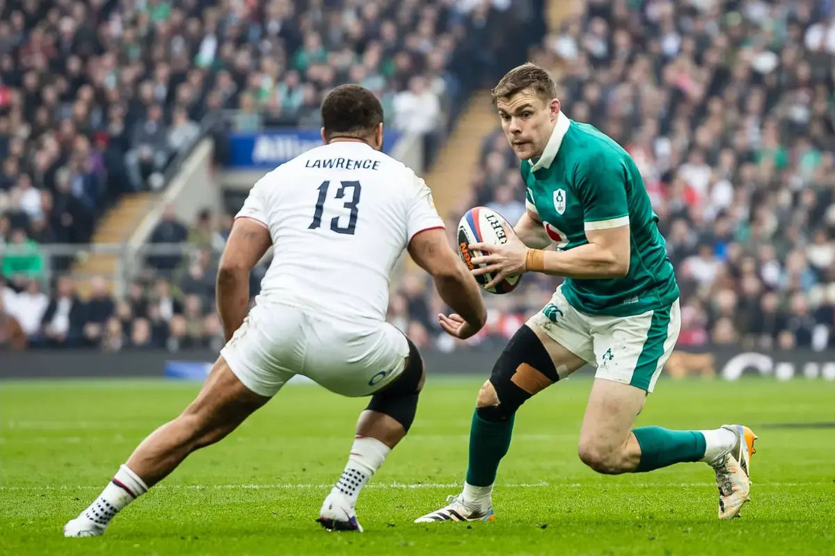 Garry Ringrose delighted as Ireland ‘shift’ Six Nations campaign with Italy and England wins