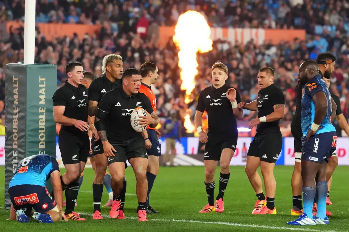 Photo: ruck.co.uk All Blacks Rout Bulls 50-19 Ahead of Springboks Test